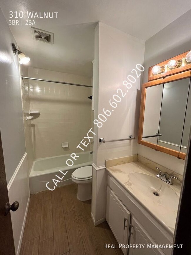Building Photo - 310 Walnut-