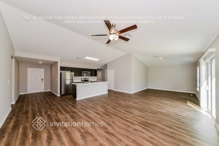 Building Photo - 410 Kostner St