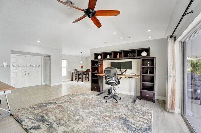 Building Photo - 3833 Cypress Lake Dr