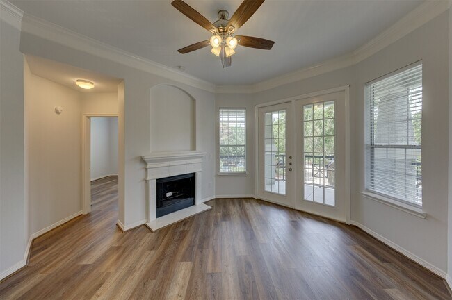 Building Photo - 3045 Marina Bay Dr