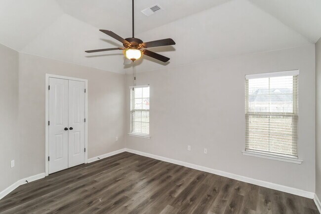 Building Photo - 2729 Miner Cove