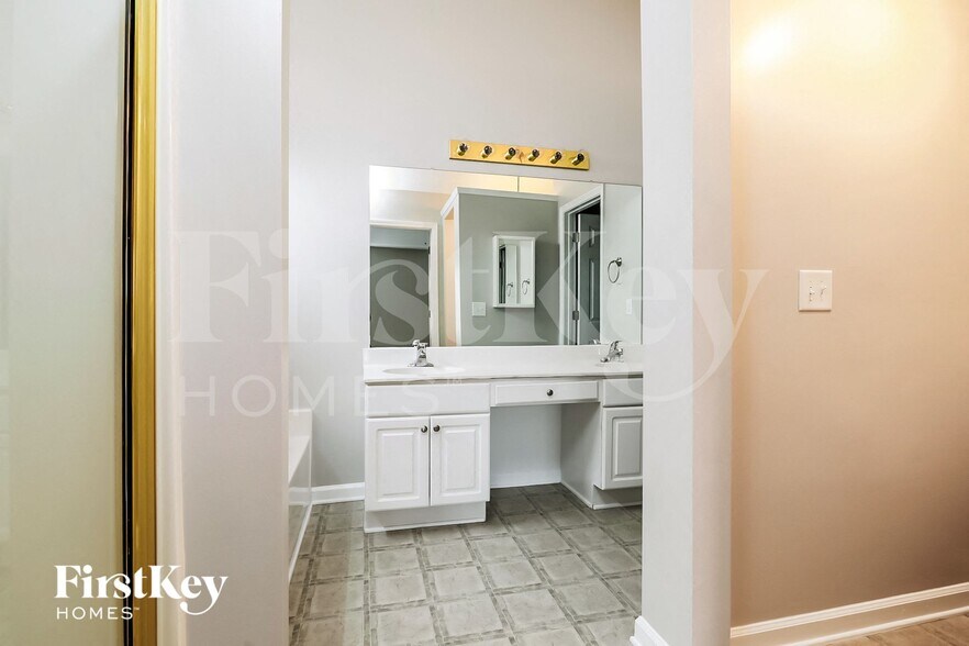 Building Photo - 1180 Laurel Cove Dr