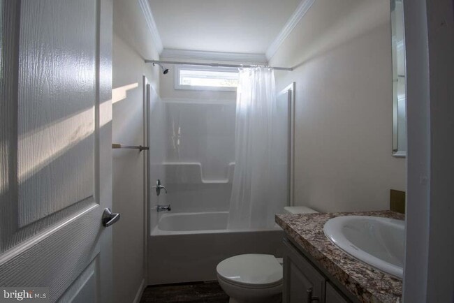 Building Photo - 200 Beechwood Ave