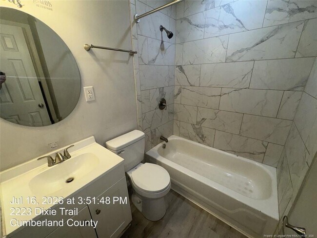 Building Photo - 2223 Dixie Trail