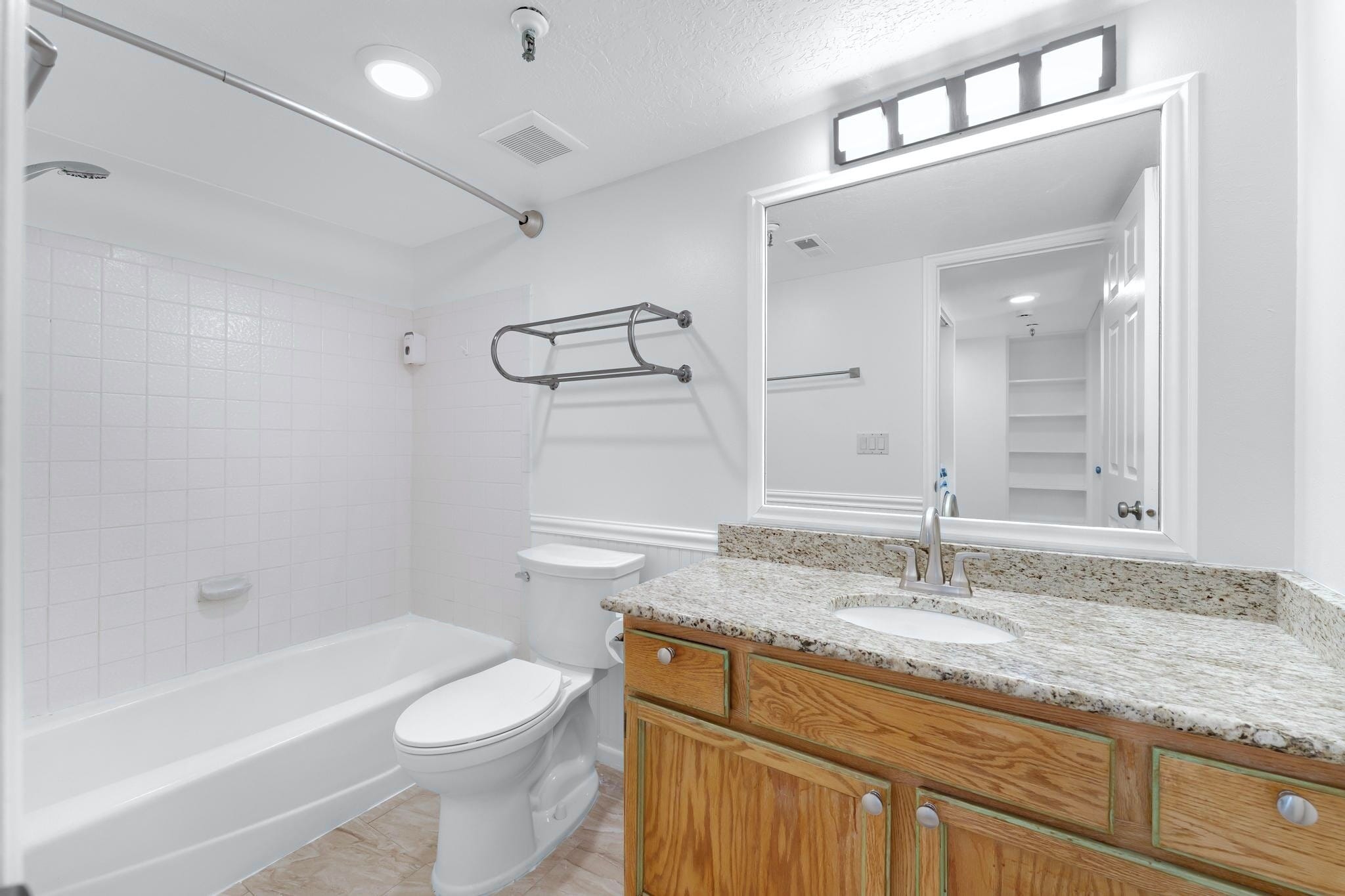 Second bathroom - 1650 Upper Ironhorse Loop
