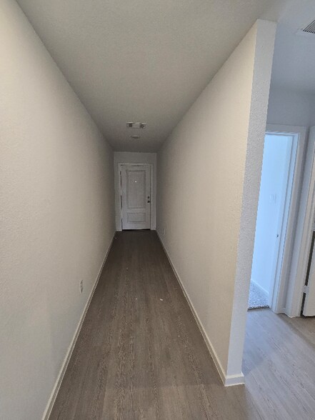 Building Photo - 10268 Prairie Dunes Ln