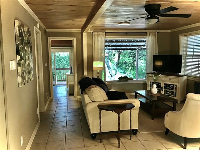 Building Photo - 405 S Lakewood Cir
