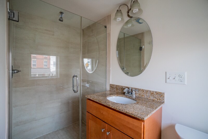 Building Photo - 441 N 32nd St