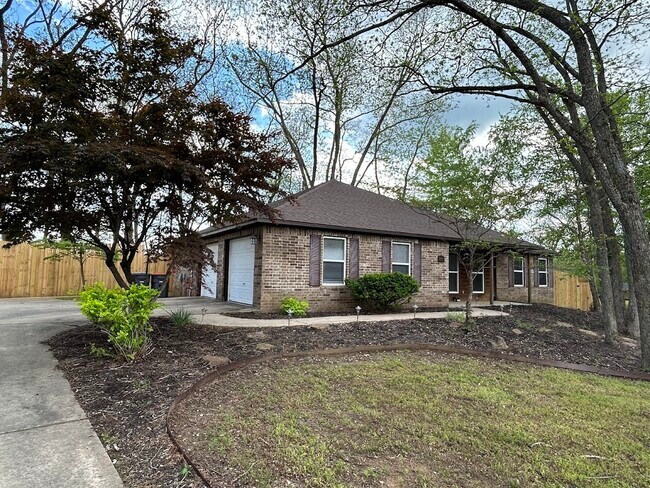 Primary Photo - 2409 S Brandi Dr
