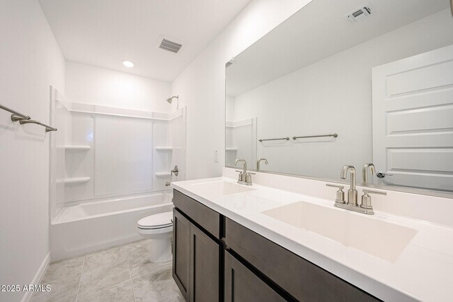 Building Photo - 14759 W Cottontail Ln