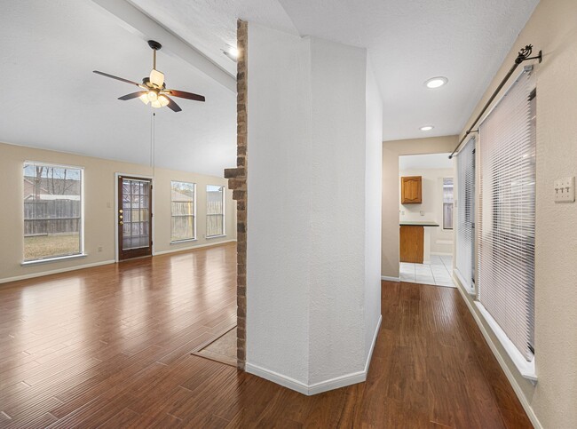 Building Photo - 2122 Echo Ridge