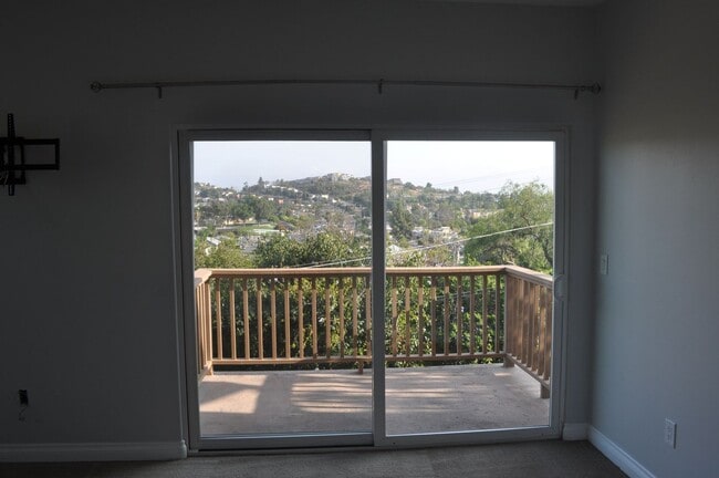 Building Photo - La Mesa Detached 4Br/2BA located in Academ...