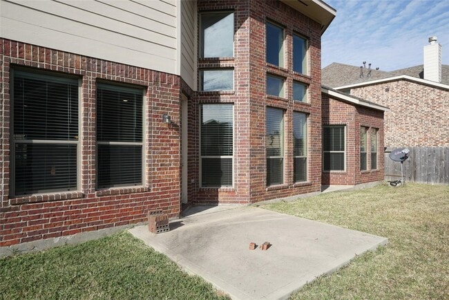 Building Photo - 215 Promenade Estates Ln