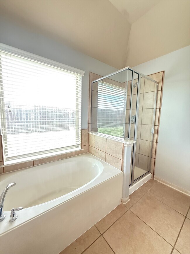Building Photo - 20710 Rainmead Dr