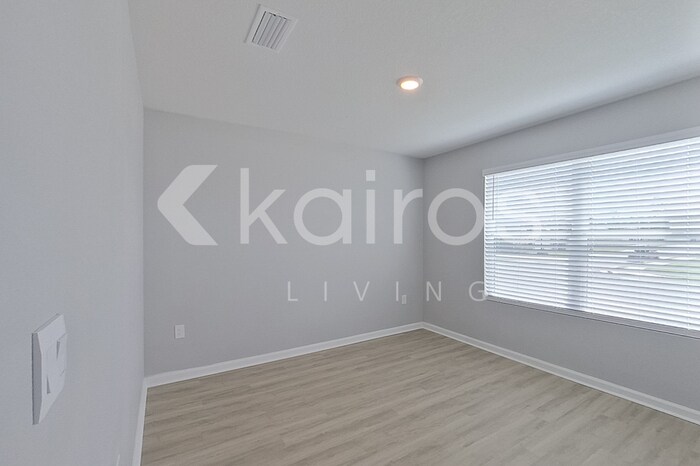 Building Photo - 4624 Malay Cir