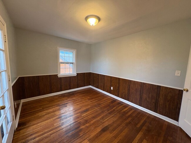 Building Photo - Charming 3 Bedroom for Rent In Cleveland H...