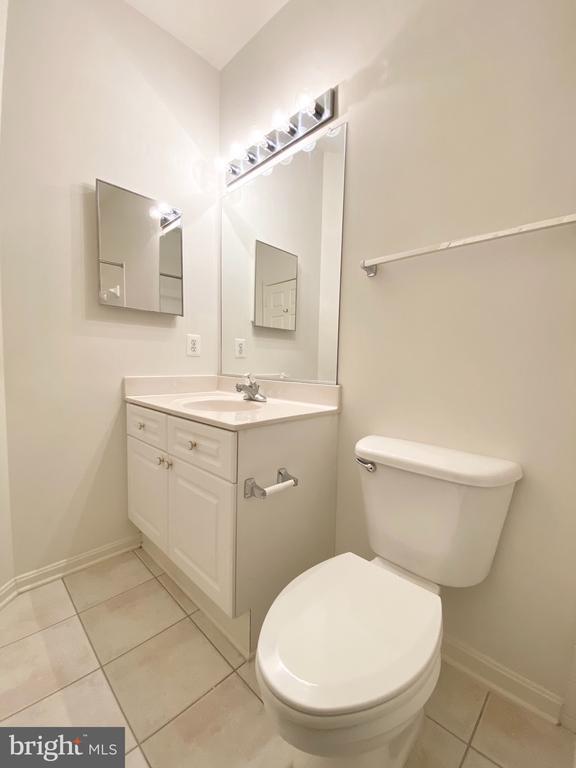 Building Photo - 2663 Manhattan Pl