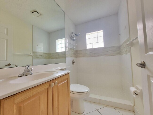 Building Photo - 3041 Casa Rio Ct