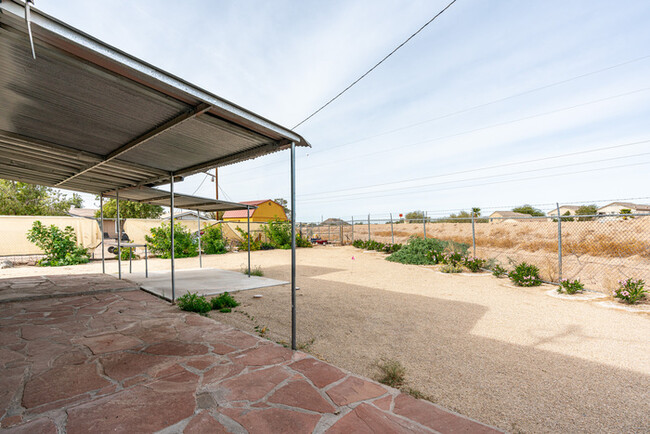 Building Photo - Charming Mesa Home