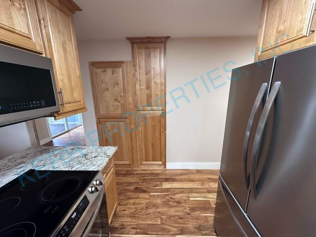 Building Photo - 4686 W Powell Blvd