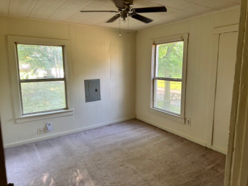 Building Photo - 3223 Pecan St