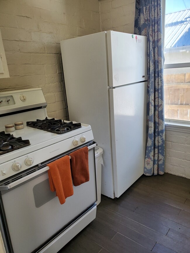 Building Photo - 131 Crowley Lake Dr