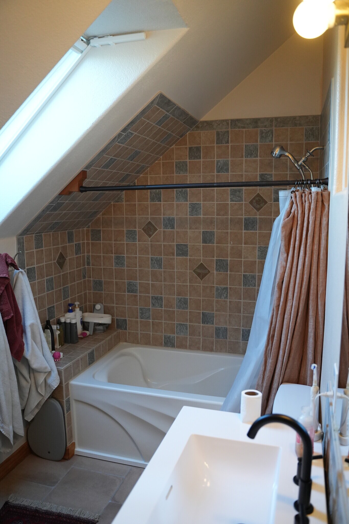 Building Photo - 3518 Nyland Way