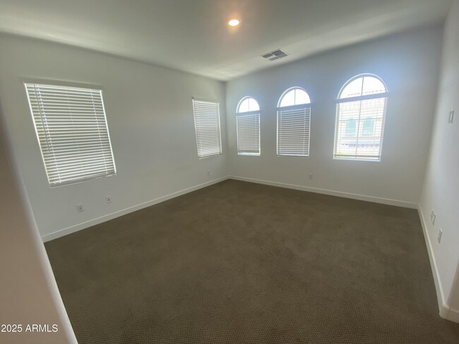 Building Photo - 4077 S Sabrina Dr