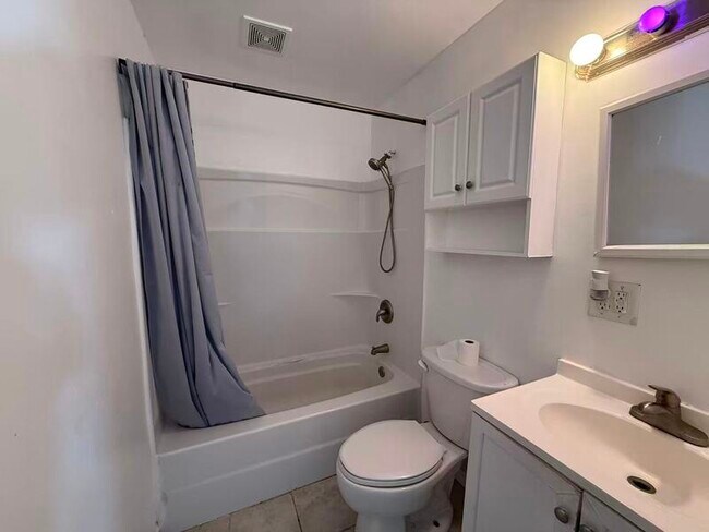 Building Photo - 1607 S Mack Smith Rd