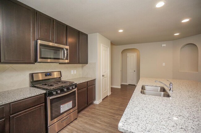Building Photo - 3331 Rosselli Brush Dr