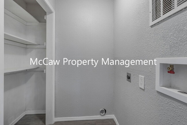 Building Photo - 7012 Candlewick Ct