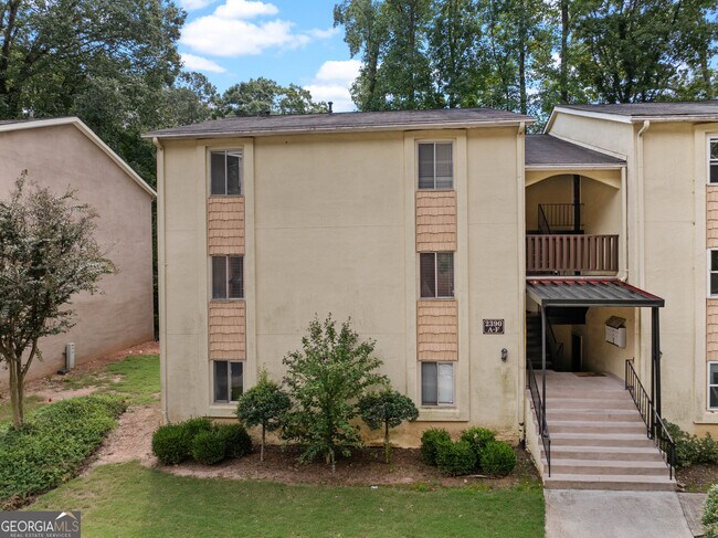 Building Photo - 2390 Lawrenceville Hwy