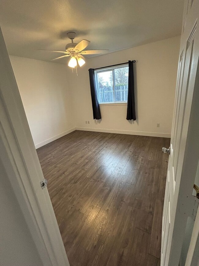 Building Photo - Beautifully Remodeled 2 Bedroom 1 Bath Duplex w/ Large Yard!! Pets are welcome! Electric car char...