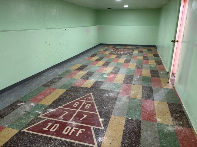 Building Photo - Grandville ranch available now