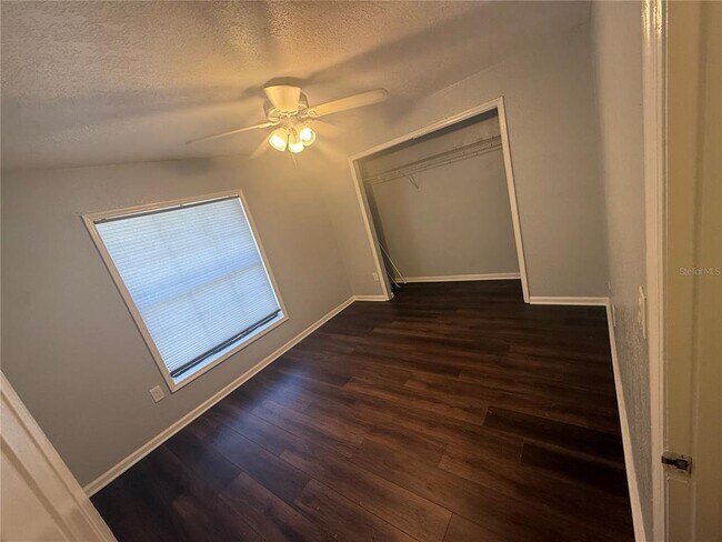 Building Photo - 3355 Riverview Way