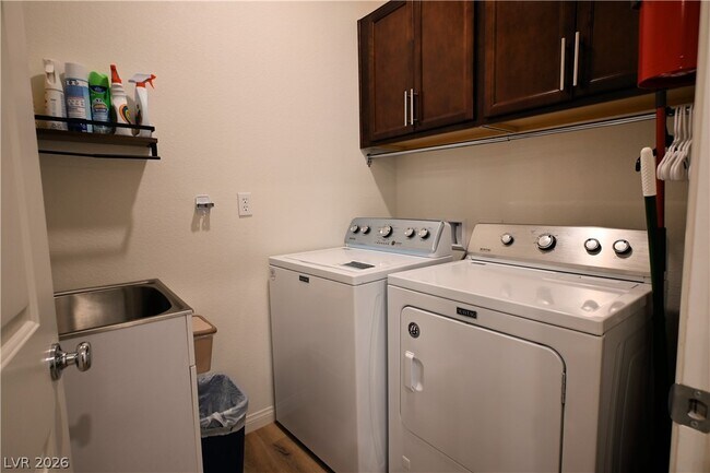 Building Photo - 7511 Mojave Wind Ave