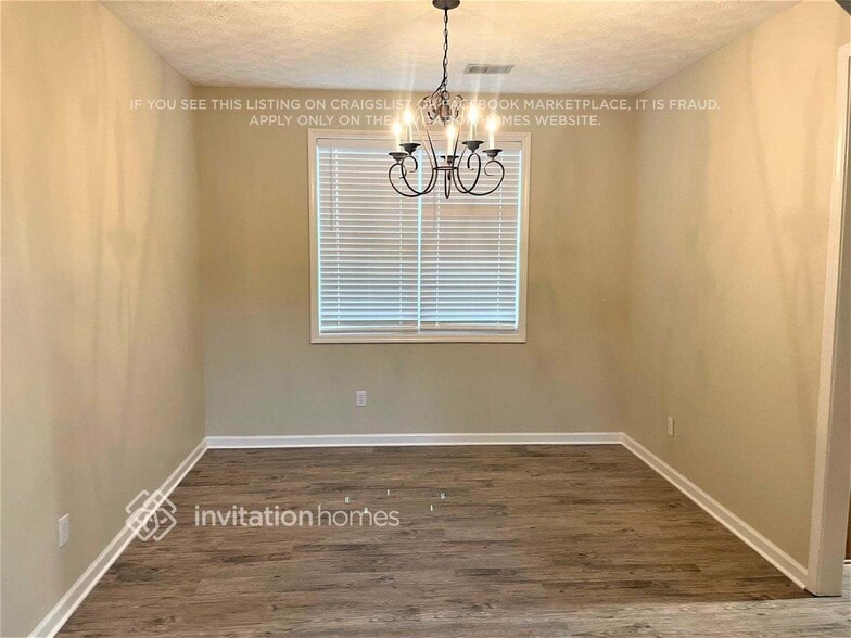 Building Photo - 1987 Ridgestone Run SW