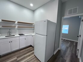 Building Photo - 6722 Provost Rd N