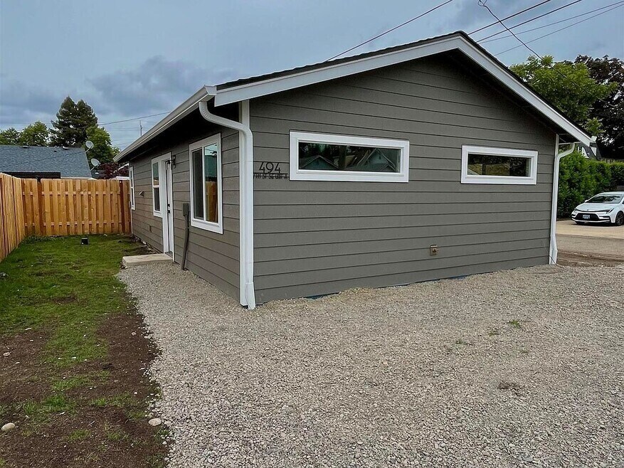 Building Photo - 494 17th St SE