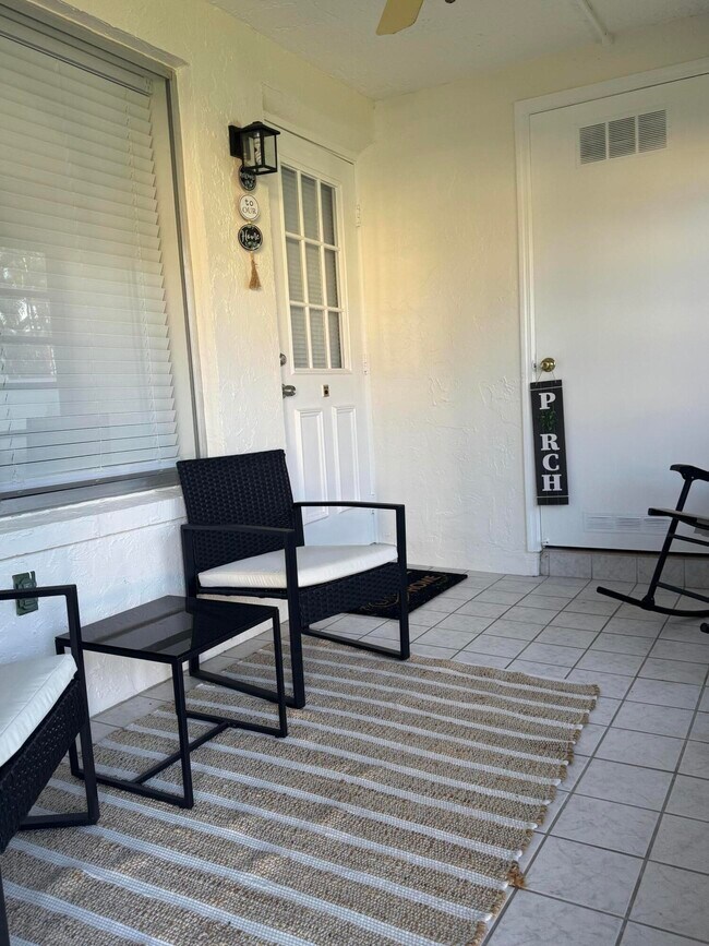 Building Photo - 3624 La Aires Ct