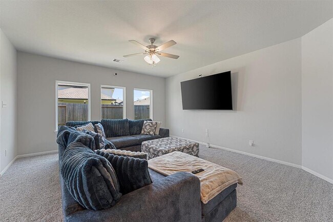 Building Photo - 10511 Kings River Dr