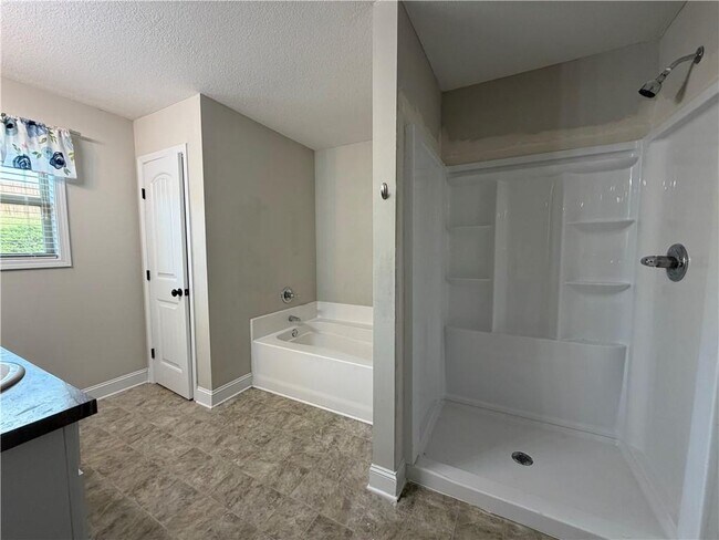 Building Photo - 700 River Mist Cir