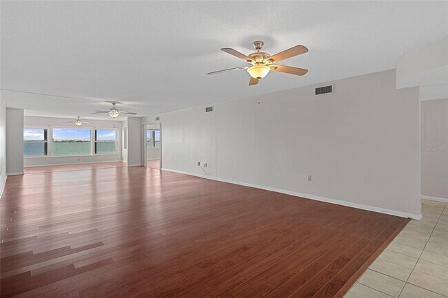Building Photo - 5980 Shore Blvd S