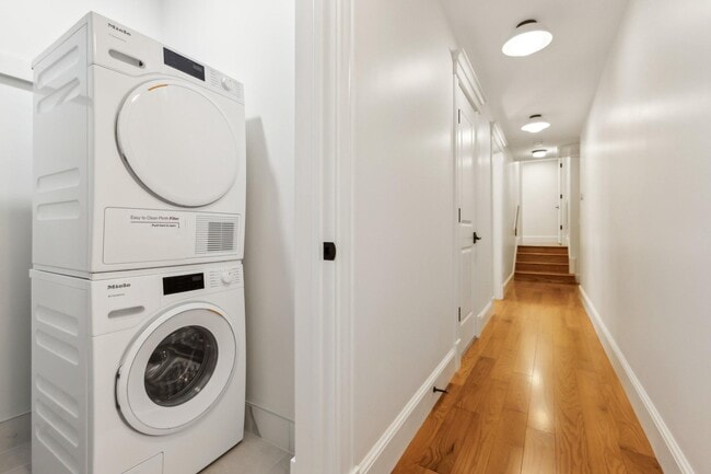 Building Photo - 1641 R St NW