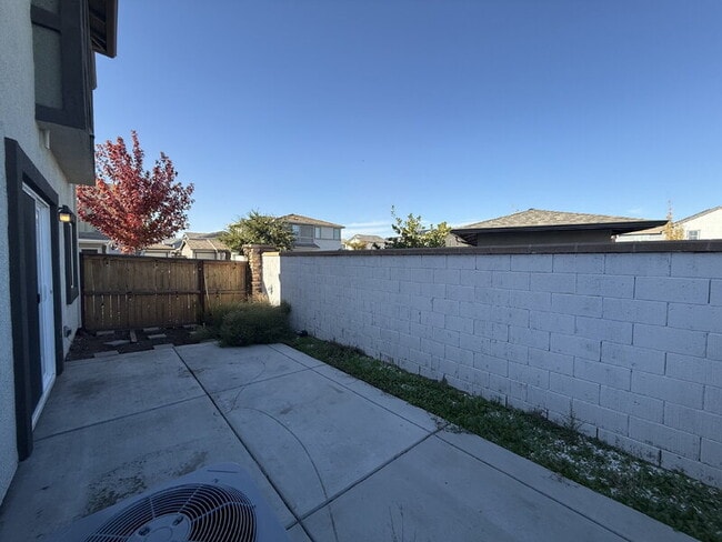 Building Photo - 4364 White Ash Ln