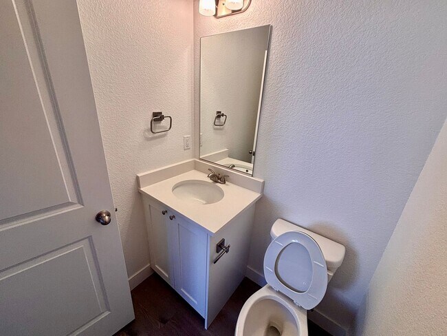 Building Photo - 3648 Byram Pt