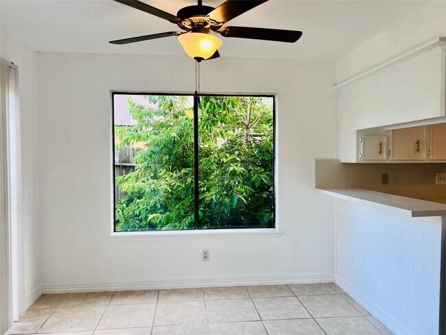 Building Photo - 11123 Bandlon Dr