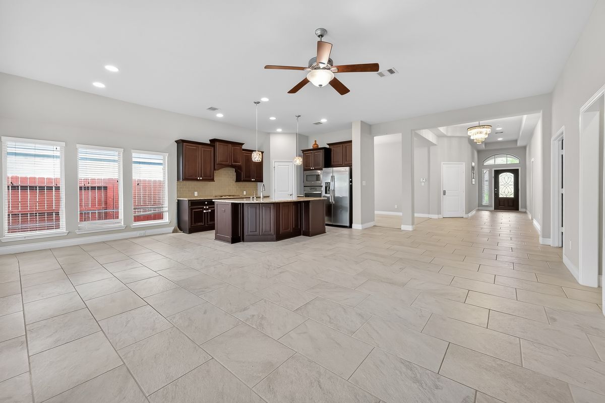 Building Photo - 18011 Begbie Path