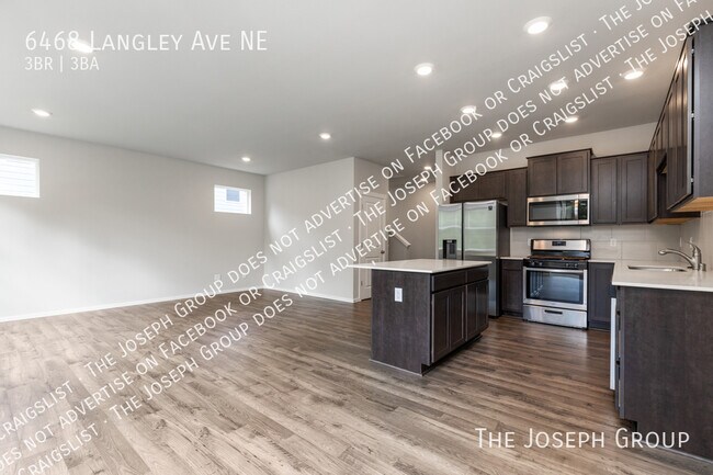 Building Photo - 6468 Langley Ave NE