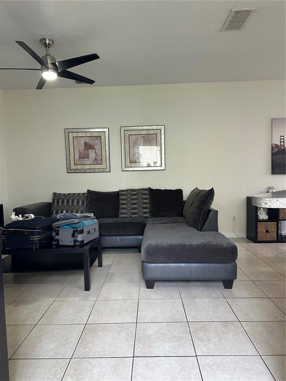 Building Photo - 1230 S Beach Cir